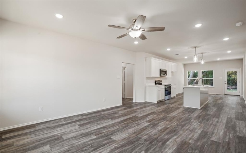 715 Robbins Street, Cleburne, TX 76031, 3 Bedrooms Bedrooms, ,2 BathroomsBathrooms,Residential,For Sale,715 Robbins Street,20681143