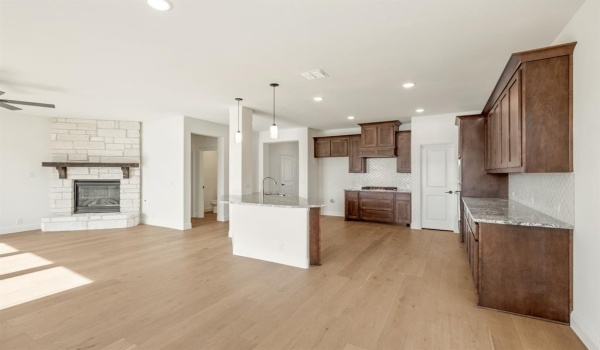 136 Greenback Trail, Fort Worth, TX 76131, 5 Habitaciones Habitaciones , ,3 BañosBaños,Residential,En Venta,136 Greenback Trail,20682298