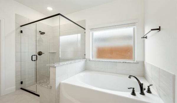 136 Greenback Trail, Fort Worth, TX 76131, 5 Habitaciones Habitaciones , ,3 BañosBaños,Residential,En Venta,136 Greenback Trail,20682298