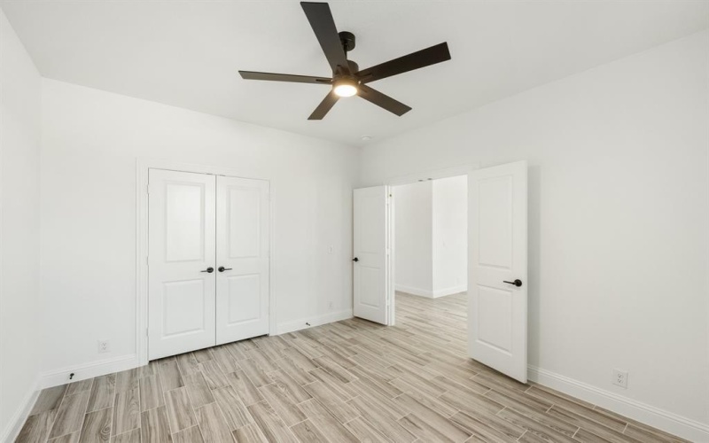 383 Crystal Lake Lane, Red Oak, TX 75154, 4 Bedrooms Bedrooms, ,5 BathroomsBathrooms,Residential,For Sale,383 Crystal Lake Lane,20702752