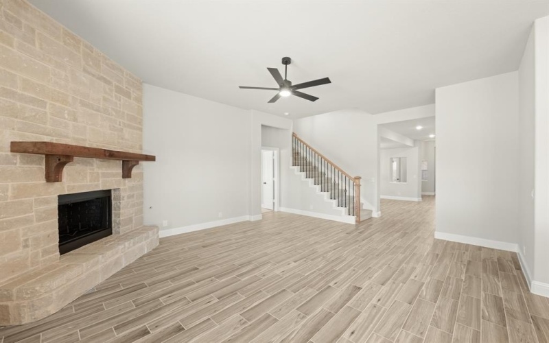403 Crystal Lake Lane, Red Oak, TX 75154, 4 Habitaciones Habitaciones , ,3 BañosBaños,Residential,En Venta,403 Crystal Lake Lane,20702830