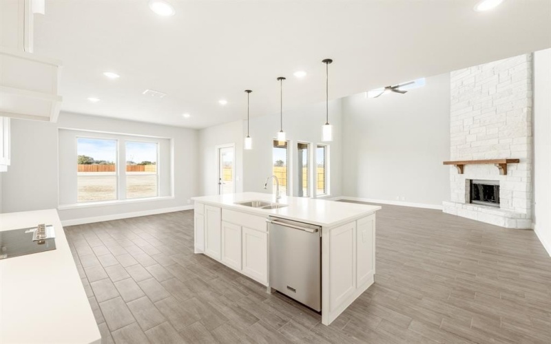 423 Crystal Lake Lane, Red Oak, TX 75154, 5 Habitaciones Habitaciones , ,5 BañosBaños,Residential,En Venta,423 Crystal Lake Lane,20703004