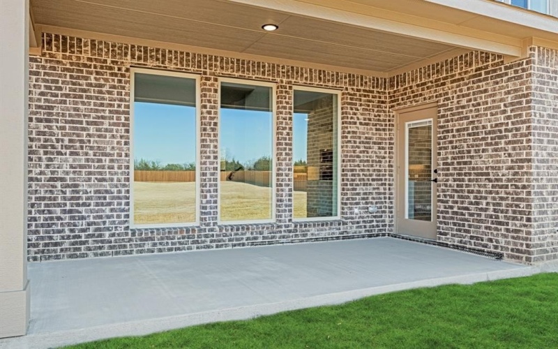 423 Crystal Lake Lane, Red Oak, TX 75154, 5 Habitaciones Habitaciones , ,5 BañosBaños,Residential,En Venta,423 Crystal Lake Lane,20703004