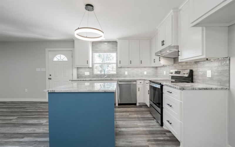 304 Pine Street, Seven Points, TX 75143, 3 Bedrooms Bedrooms, ,2 BathroomsBathrooms,Residential,For Sale,304 Pine Street,20703158