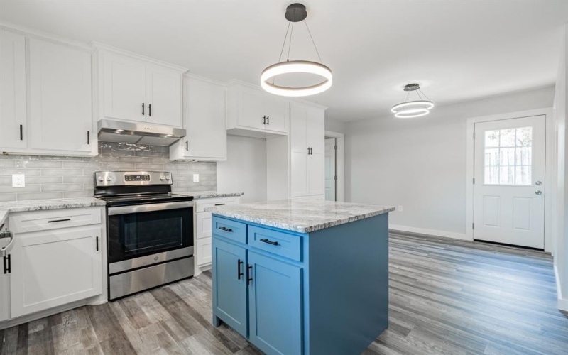 304 Pine Street, Seven Points, TX 75143, 3 Bedrooms Bedrooms, ,2 BathroomsBathrooms,Residential,For Sale,304 Pine Street,20703158