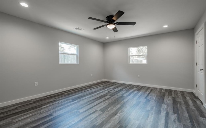 304 Pine Street, Seven Points, TX 75143, 3 Bedrooms Bedrooms, ,2 BathroomsBathrooms,Residential,For Sale,304 Pine Street,20703158