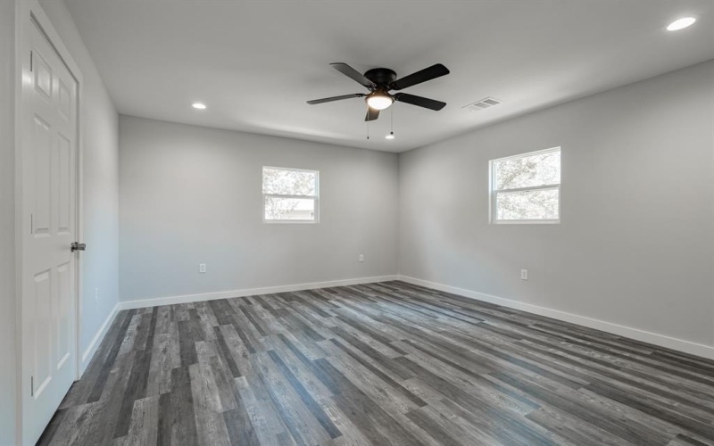 304 Pine Street, Seven Points, TX 75143, 3 Bedrooms Bedrooms, ,2 BathroomsBathrooms,Residential,For Sale,304 Pine Street,20703158