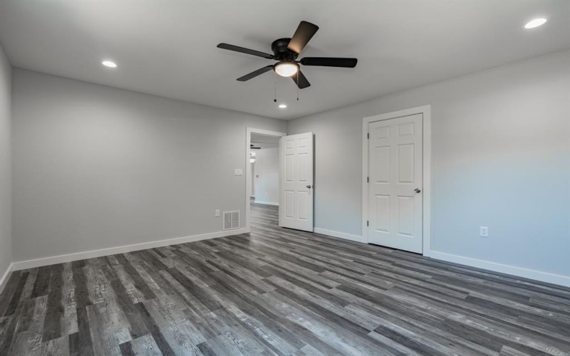 304 Pine Street, Seven Points, TX 75143, 3 Bedrooms Bedrooms, ,2 BathroomsBathrooms,Residential,For Sale,304 Pine Street,20703158