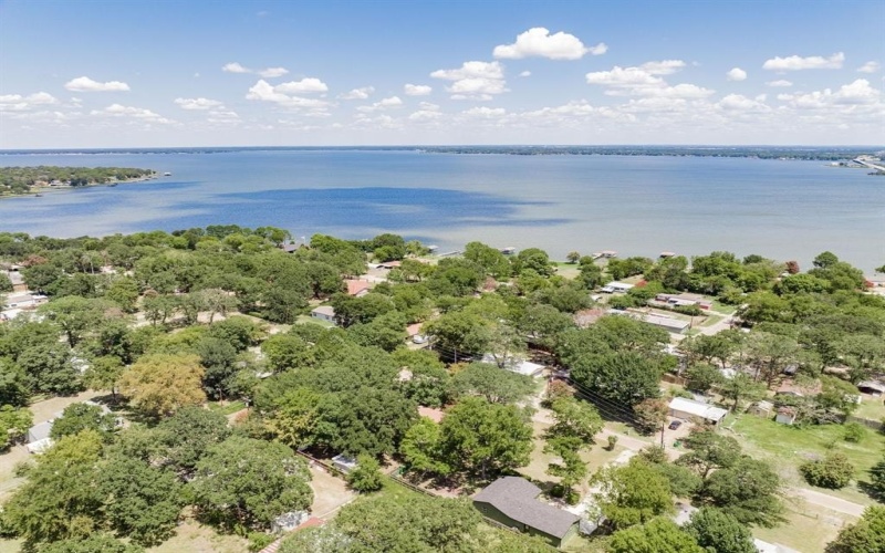 304 Pine Street, Seven Points, TX 75143, 3 Bedrooms Bedrooms, ,2 BathroomsBathrooms,Residential,For Sale,304 Pine Street,20703158