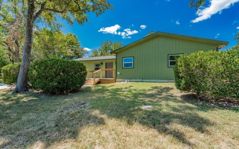 304 Pine Street, Seven Points, TX 75143, 3 Bedrooms Bedrooms, ,2 BathroomsBathrooms,Residential,For Sale,304 Pine Street,20703158