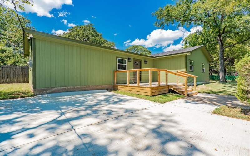304 Pine Street, Seven Points, TX 75143, 3 Bedrooms Bedrooms, ,2 BathroomsBathrooms,Residential,For Sale,304 Pine Street,20703158