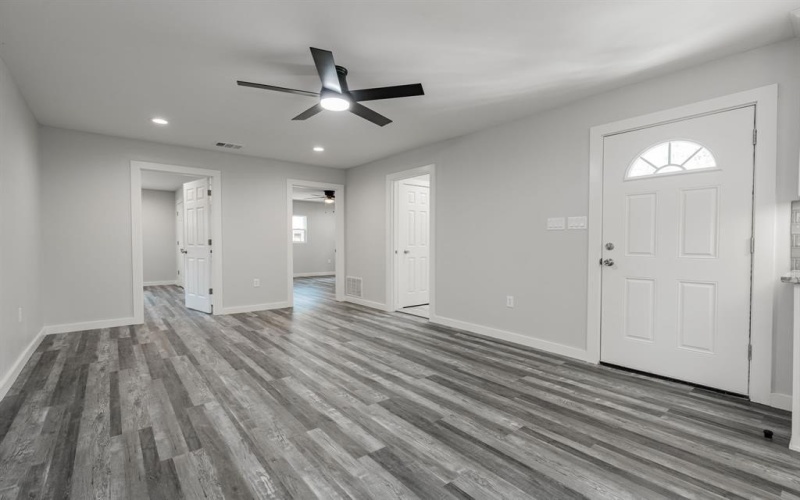 304 Pine Street, Seven Points, TX 75143, 3 Bedrooms Bedrooms, ,2 BathroomsBathrooms,Residential,For Sale,304 Pine Street,20703158