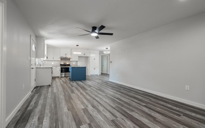 304 Pine Street, Seven Points, TX 75143, 3 Bedrooms Bedrooms, ,2 BathroomsBathrooms,Residential,For Sale,304 Pine Street,20703158