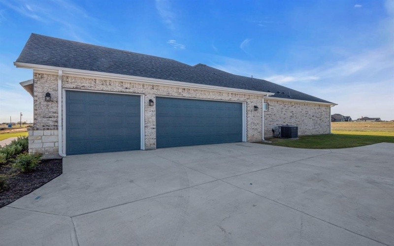 611 N Armstrong Road, Venus, TX 76084, 4 Habitaciones Habitaciones , ,2 BañosBaños,Residential,En Venta,611 N Armstrong Road,20704299
