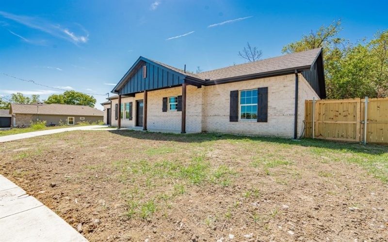 1417 Marshall Street, Greenville, TX 75401, 3 Bedrooms Bedrooms, ,2 BathroomsBathrooms,Residential,For Sale,1417 Marshall Street,20704539