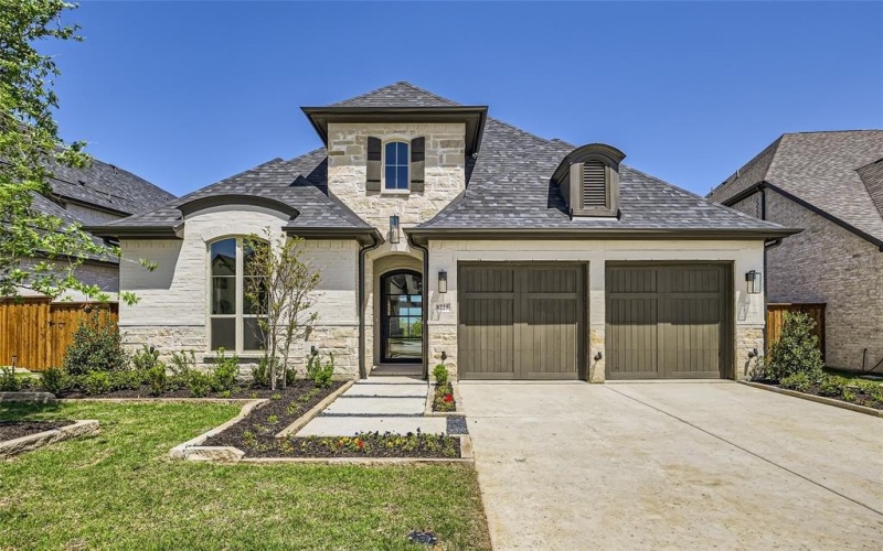 8725 Edgewater Drive, The Colony, TX 75056, 5 Habitaciones Habitaciones , ,6 BañosBaños,Residential,En Venta,8725 Edgewater Drive,20707038