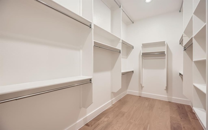 8725 Edgewater Drive, The Colony, TX 75056, 5 Habitaciones Habitaciones , ,6 BañosBaños,Residential,En Venta,8725 Edgewater Drive,20707038
