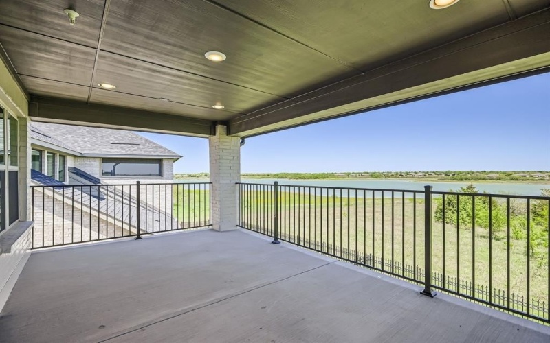 8725 Edgewater Drive, The Colony, TX 75056, 5 Habitaciones Habitaciones , ,6 BañosBaños,Residential,En Venta,8725 Edgewater Drive,20707038