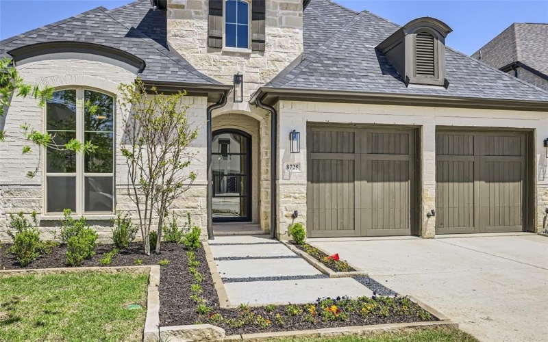 8725 Edgewater Drive, The Colony, TX 75056, 5 Habitaciones Habitaciones , ,6 BañosBaños,Residential,En Venta,8725 Edgewater Drive,20707038