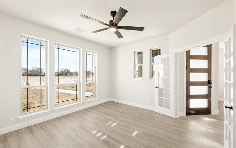 443 Crystal Lake Lane, Red Oak, TX 75154, 4 Habitaciones Habitaciones , ,3 BañosBaños,Residential,En Venta,443 Crystal Lake Lane,20707110
