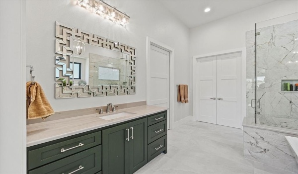 9 Meadowlake Drive, Heath, TX 75032, 5 Bedrooms Bedrooms, ,6 BathroomsBathrooms,Residential,For Sale,9 Meadowlake Drive,20708750