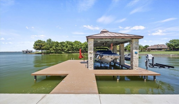 9 Meadowlake Drive, Heath, TX 75032, 5 Bedrooms Bedrooms, ,6 BathroomsBathrooms,Residential,For Sale,9 Meadowlake Drive,20708750