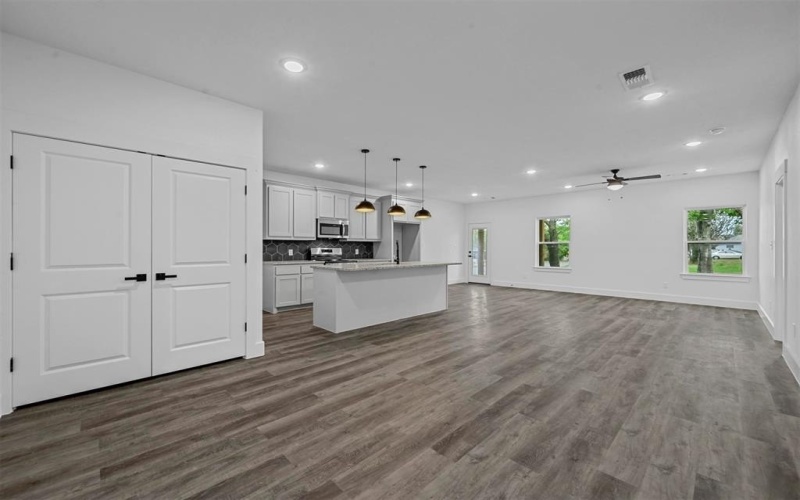 730 E Walker Street, Denison, TX 75021, 3 Bedrooms Bedrooms, ,2 BathroomsBathrooms,Residential,For Sale,730 E Walker Street,20692155