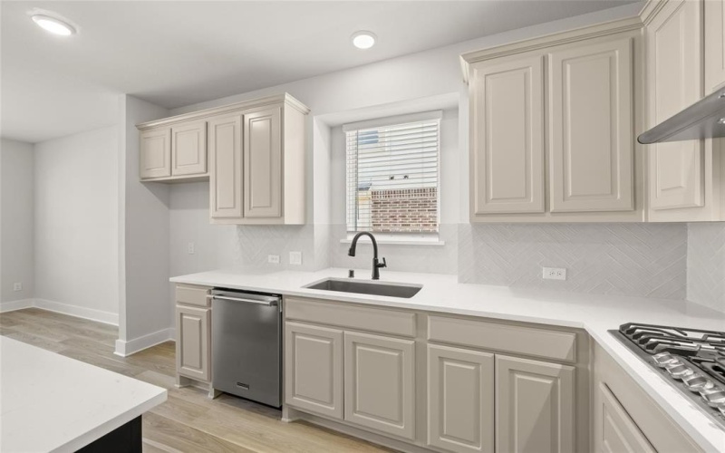227 Tradd Street, Glenn Heights, TX 75154, 5 Habitaciones Habitaciones , ,3 BañosBaños,Residential,En Venta,227 Tradd Street,20693791