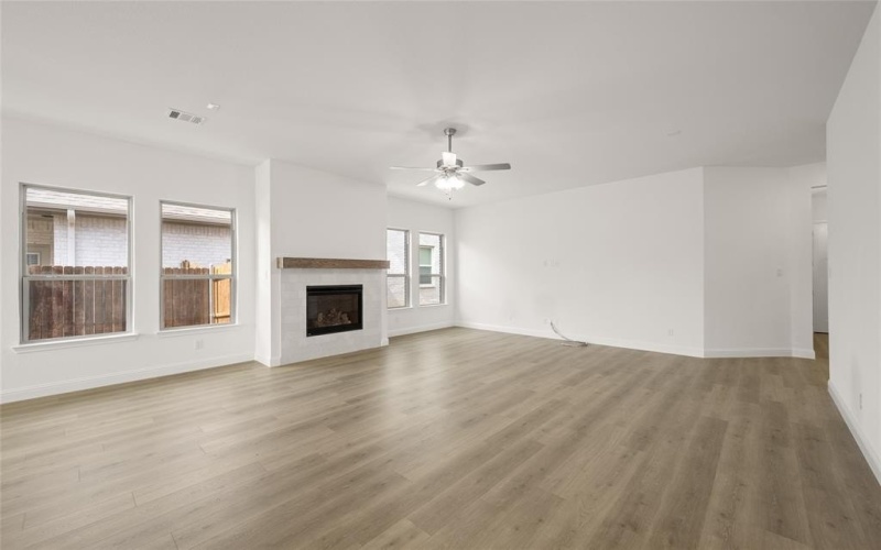 221 Allegheny Drive, Burleson, TX 76028, 3 Bedrooms Bedrooms, ,2 BathroomsBathrooms,Residential,For Sale,221 Allegheny Drive,20710502