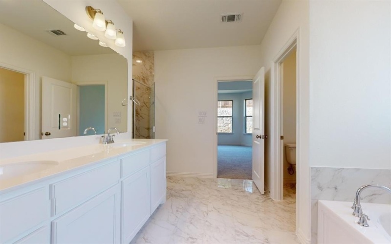 2801 Classical Drive, Denton, TX 76226, 5 Habitaciones Habitaciones , ,3 BañosBaños,Residential,En Venta,2801 Classical Drive,20694088