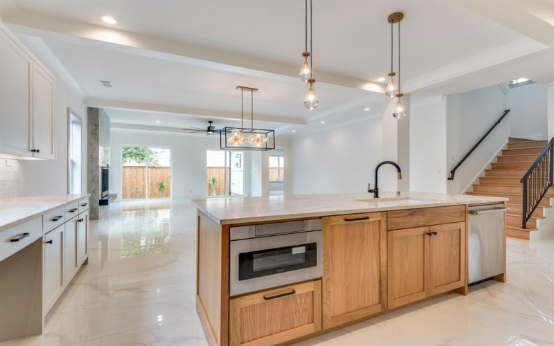 6631 Tyree Street, Dallas, TX 75209, 6 Habitaciones Habitaciones , ,5 BañosBaños,Residential Lease,En Alquiler,6631 Tyree Street,20710976