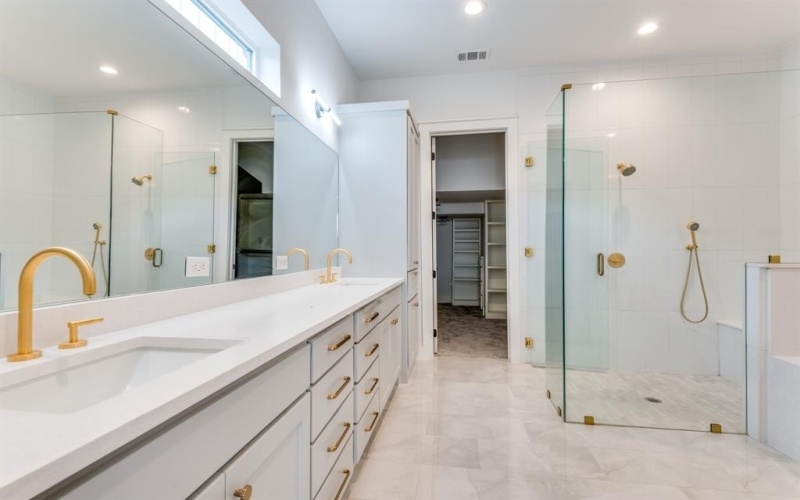 6631 Tyree Street, Dallas, TX 75209, 6 Habitaciones Habitaciones , ,5 BañosBaños,Residential Lease,En Alquiler,6631 Tyree Street,20710976