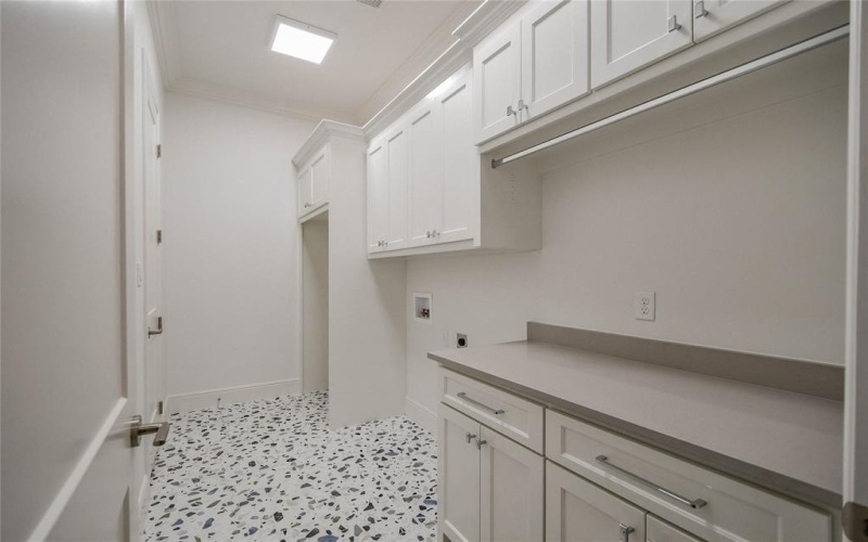 2719 Village Road, Granbury, TX 76049, 4 Bedrooms Bedrooms, ,3 BathroomsBathrooms,Residential,For Sale,2719 Village Road,20694332