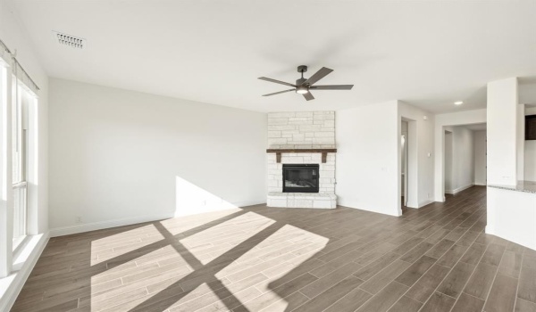 112 Greenback Trail, Fort Worth, TX 76131, 5 Habitaciones Habitaciones , ,3 BañosBaños,Residential,En Venta,112 Greenback Trail,20711274