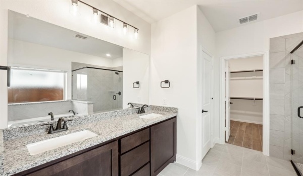 112 Greenback Trail, Fort Worth, TX 76131, 5 Habitaciones Habitaciones , ,3 BañosBaños,Residential,En Venta,112 Greenback Trail,20711274