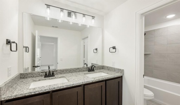 112 Greenback Trail, Fort Worth, TX 76131, 5 Habitaciones Habitaciones , ,3 BañosBaños,Residential,En Venta,112 Greenback Trail,20711274