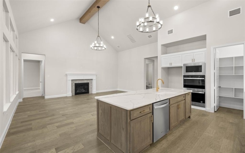 2201 Steed Run Drive, Mansfield, TX 76063, 4 Habitaciones Habitaciones , ,5 BañosBaños,Residential,En Venta,2201 Steed Run Drive,20712001
