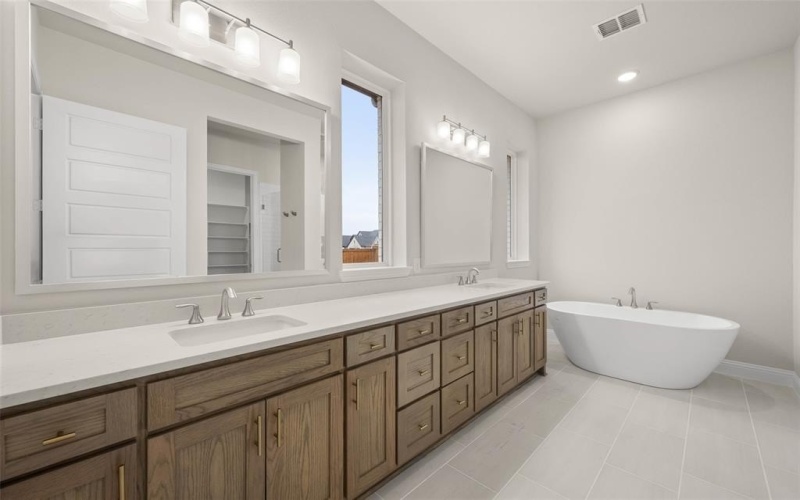 2201 Steed Run Drive, Mansfield, TX 76063, 4 Habitaciones Habitaciones , ,5 BañosBaños,Residential,En Venta,2201 Steed Run Drive,20712001