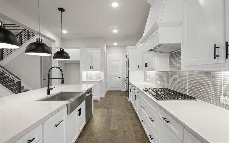 2406 Rockwood Lane, Mansfield, TX 76063, 4 Habitaciones Habitaciones , ,5 BañosBaños,Residential,En Venta,2406 Rockwood Lane,20712051