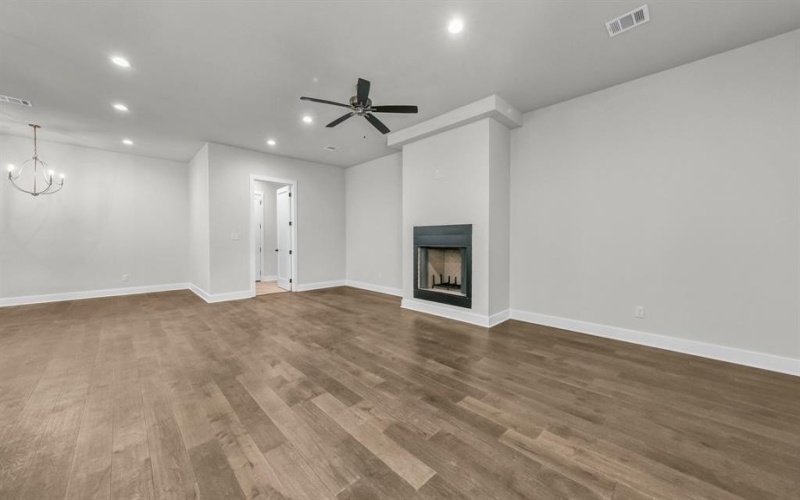 916 Eldorado Street, Weatherford, TX 76086, 4 Bedrooms Bedrooms, ,3 BathroomsBathrooms,Residential,For Sale,916 Eldorado Street,20695476
