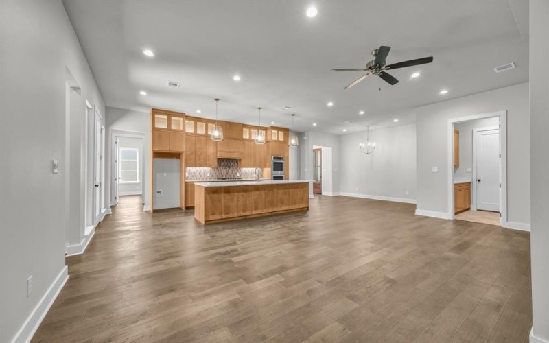 916 Eldorado Street, Weatherford, TX 76086, 4 Bedrooms Bedrooms, ,3 BathroomsBathrooms,Residential,For Sale,916 Eldorado Street,20695476