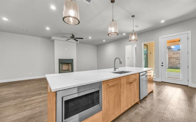 916 Eldorado Street, Weatherford, TX 76086, 4 Bedrooms Bedrooms, ,3 BathroomsBathrooms,Residential,For Sale,916 Eldorado Street,20695476