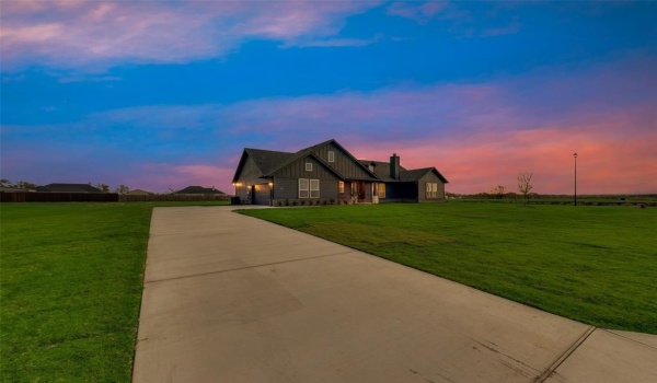 2619 Witness Tree Road, Oak Ridge, TX 75161, 4 Habitaciones Habitaciones , ,2 BañosBaños,Residential,En Venta,2619 Witness Tree Road,20695780