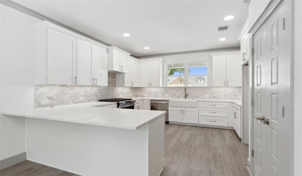 5817 Coleman Street, Westworth Village, TX 76114, 4 Bedrooms Bedrooms, ,2 BathroomsBathrooms,Residential,For Sale,5817 Coleman Street,20712935