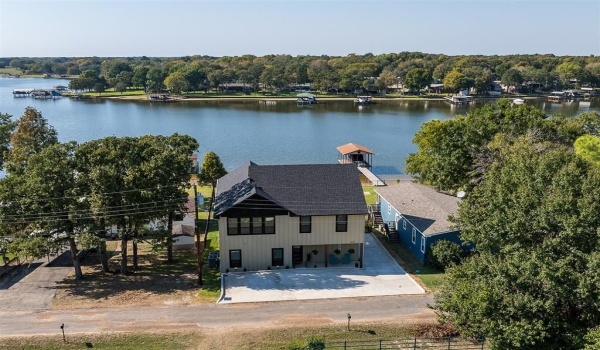 144 Oak Hills Drive, Mabank, TX 75156, 3 Bedrooms Bedrooms, ,3 BathroomsBathrooms,Residential,For Sale,144 Oak Hills Drive,20713324