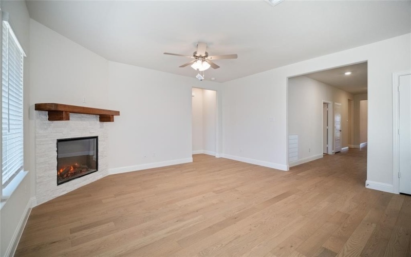 4016 Apollo Bay Avenue, Little Elm, TX 75068, 4 Bedrooms Bedrooms, ,2 BathroomsBathrooms,Residential,For Sale,4016 Apollo Bay Avenue,20713337