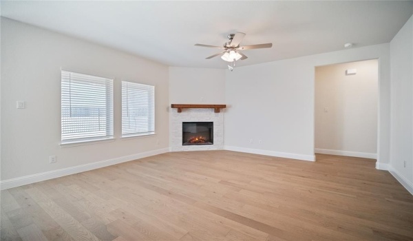 4016 Apollo Bay Avenue, Little Elm, TX 75068, 4 Bedrooms Bedrooms, ,2 BathroomsBathrooms,Residential,For Sale,4016 Apollo Bay Avenue,20713337