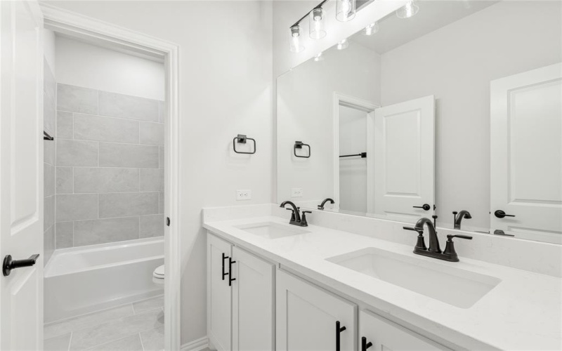 225 Redford Lane, Forney, TX 75126, 4 Habitaciones Habitaciones , ,2 BañosBaños,Residential,En Venta,225 Redford Lane,20713833