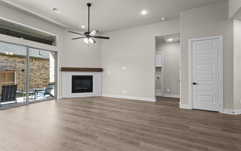 4808 Prairie Crest Lane, Arlington, TX 76005, 2 Bedrooms Bedrooms, ,2 BathroomsBathrooms,Residential,For Sale,4808 Prairie Crest Lane,20697519
