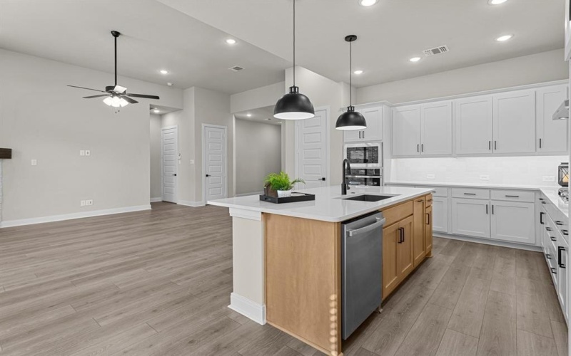 4808 Prairie Crest Lane, Arlington, TX 76005, 2 Bedrooms Bedrooms, ,2 BathroomsBathrooms,Residential,For Sale,4808 Prairie Crest Lane,20697519